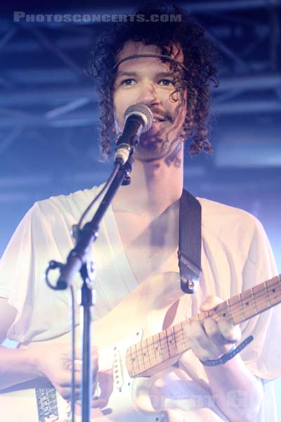 DARWIN DEEZ - 2010-11-04 - PARIS - La Boule Noire - Darwin Merwan Smith